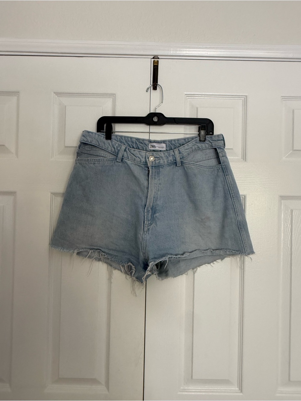 Zara Light Wash Distressed Denim Shorts